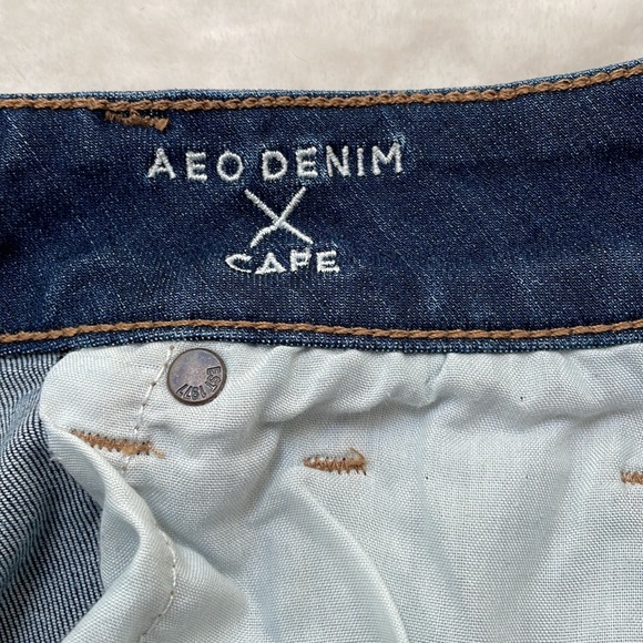 American Eagle Outfitters Denim C Cafe MIDI Shorts. Size 0 - Picture 4 of 5